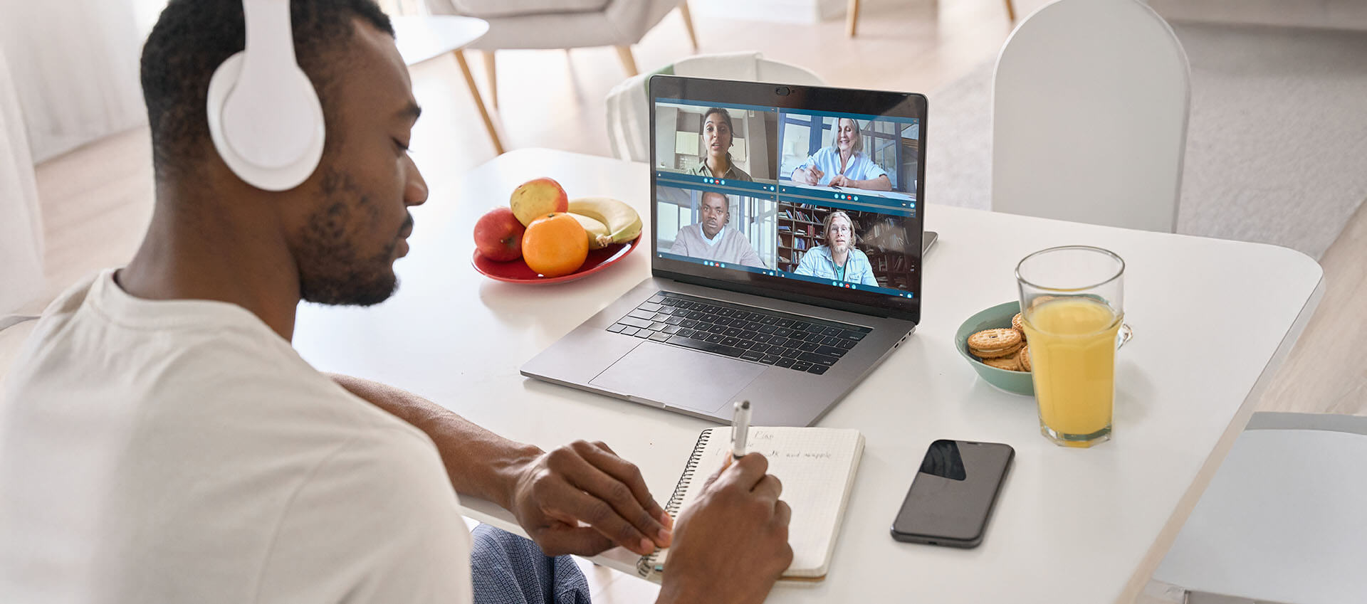Man in virtual group therapy